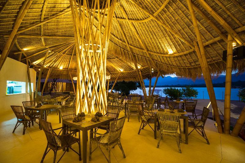 Menjangan Dynasty Resort Pemuteran Екстериор снимка